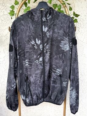Grey Printed Wind Breaker